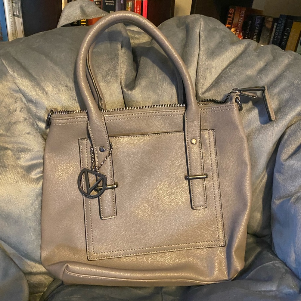 Barely used gray Dolce Vita handbag w/adjustable strap